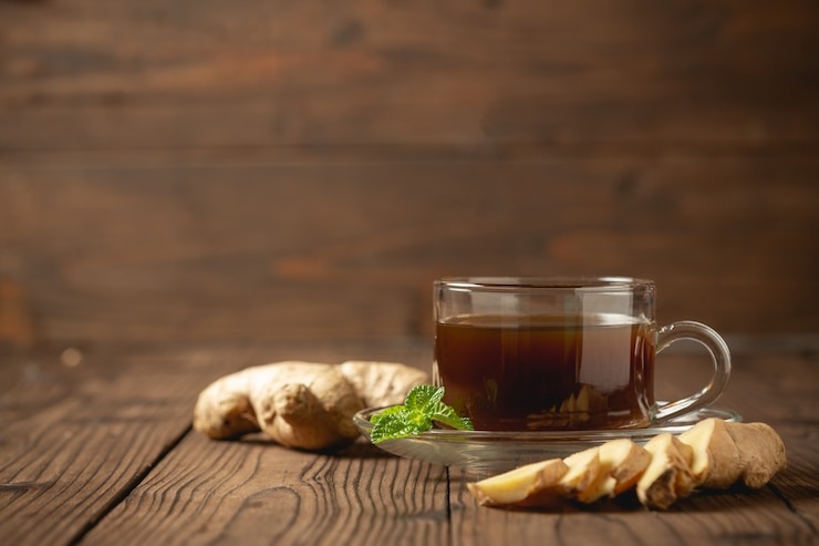 hot-ginger-juice-ginger-sliced-w