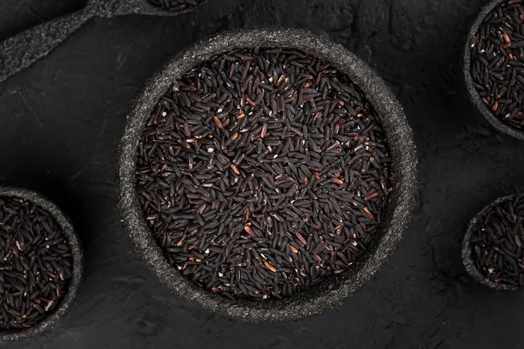 தினமும் கருப்பு அரிசி சாப்பிடுவதால் கிடைக்கும் 10 ஆரோக்கிய நன்மைகள் உங்களுக்குத் தெரியுமா?