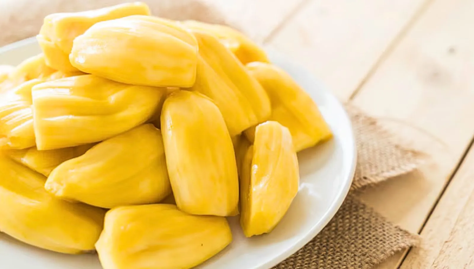 Jackfruit in Summer: தினசரி 2 பலாப்பழம் போதும்.. வெயிலில் தினமும் ரூ.10 மட்டும் செலவு பண்ணுங்க!