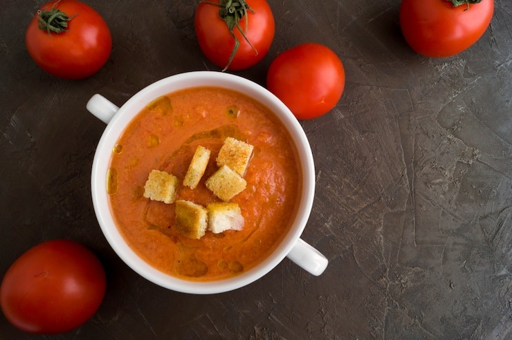 traditional-cold-gazpacho-soup-s