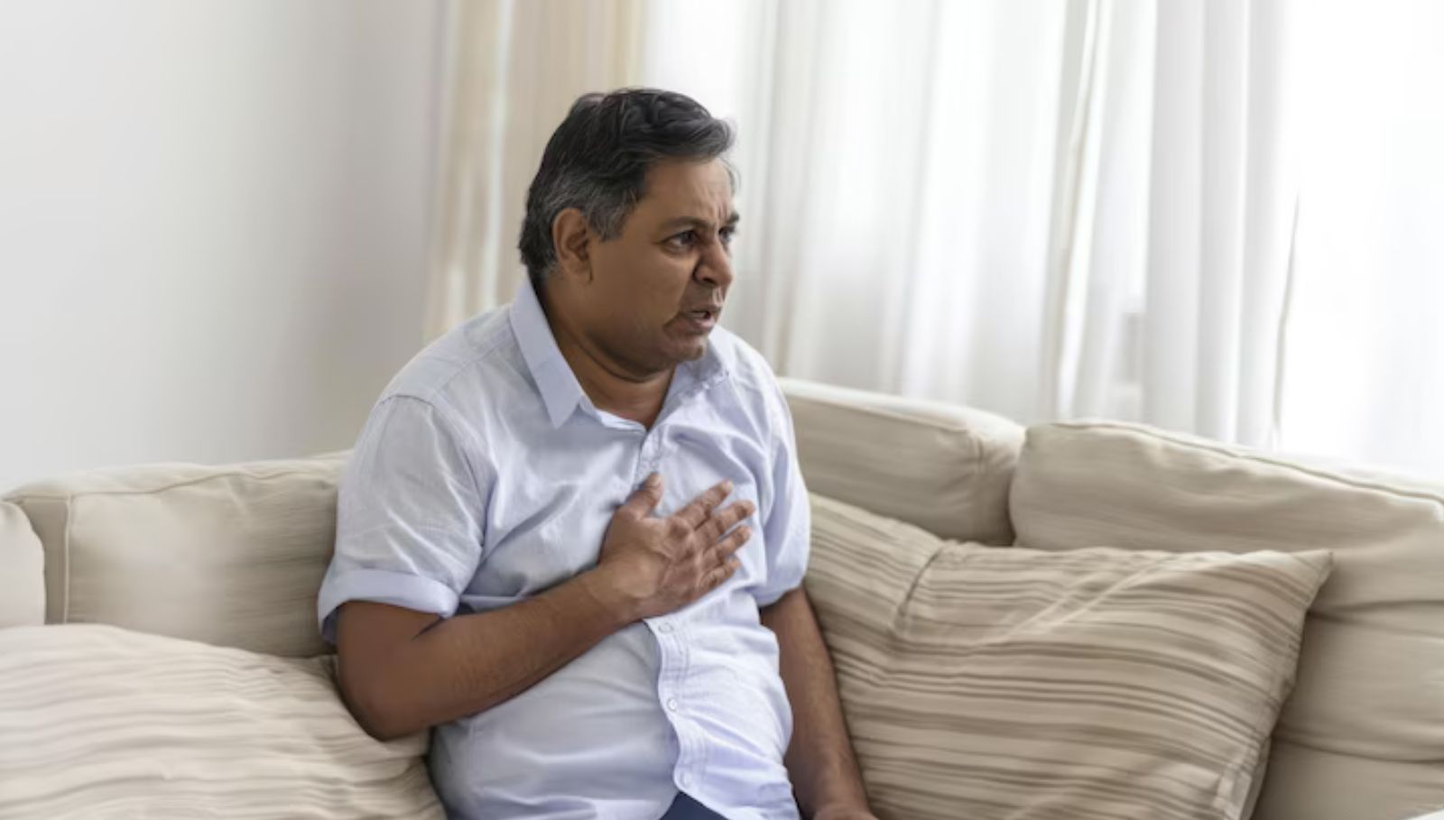 chest-heavy-feel-symptoms