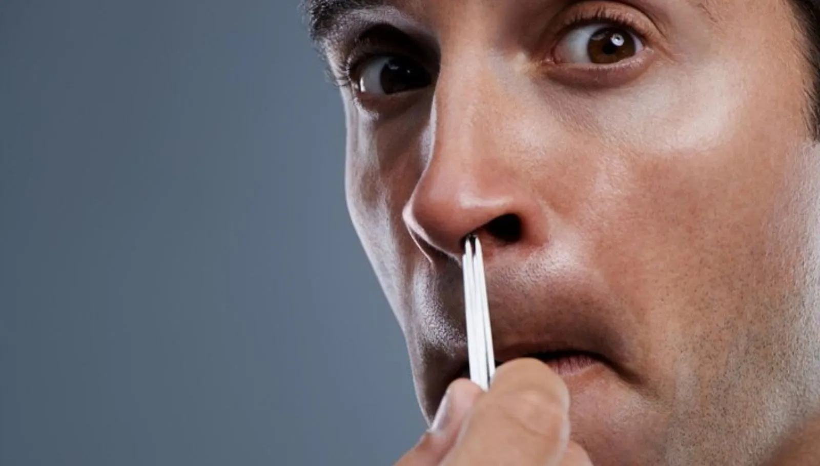 Nose Hair: மூக்கில் உள்ள முடிகளை வீட்டிலேயே எளிதாக அகற்றுவது எப்படி?