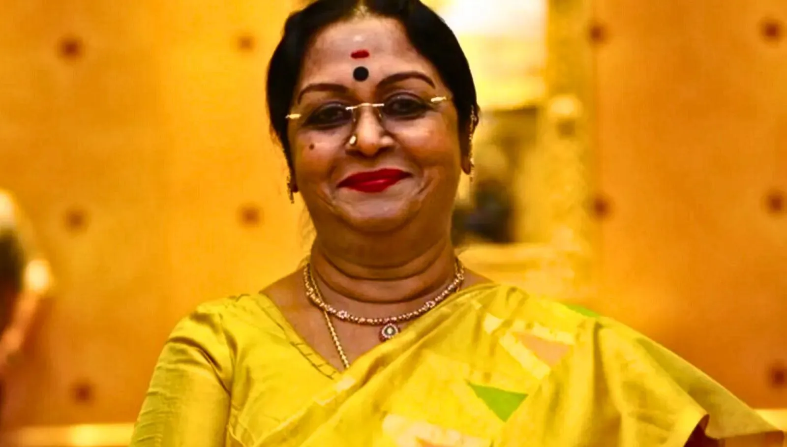 கண்கலங்க வைத்த கன்னடத்து பைங்கிளி சரோஜாதேவி மரணம்., அந்த ஒரு நொடி!