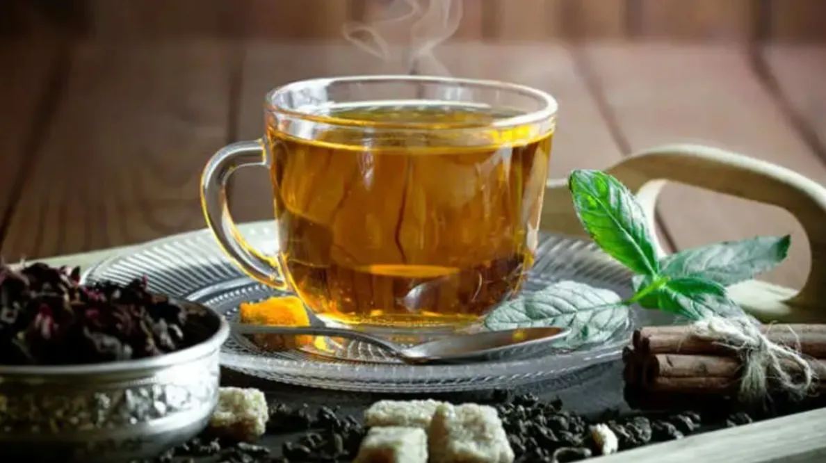மழைக்காலத்தில் காய்ச்சல், சளி, இருமலால் அவதிப்படுகிறீர்களா? - இந்த 4 மூலிகை தேநீர்களை குடிங்க!