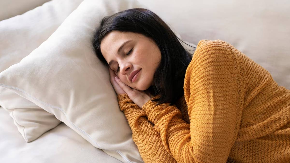 Oversleeping Side Effects: அதிகமாக தூங்குவது உடல் எடையை அதிகரிக்குமா? உண்மையை தெரிந்து கொள்ளுங்கள்!
