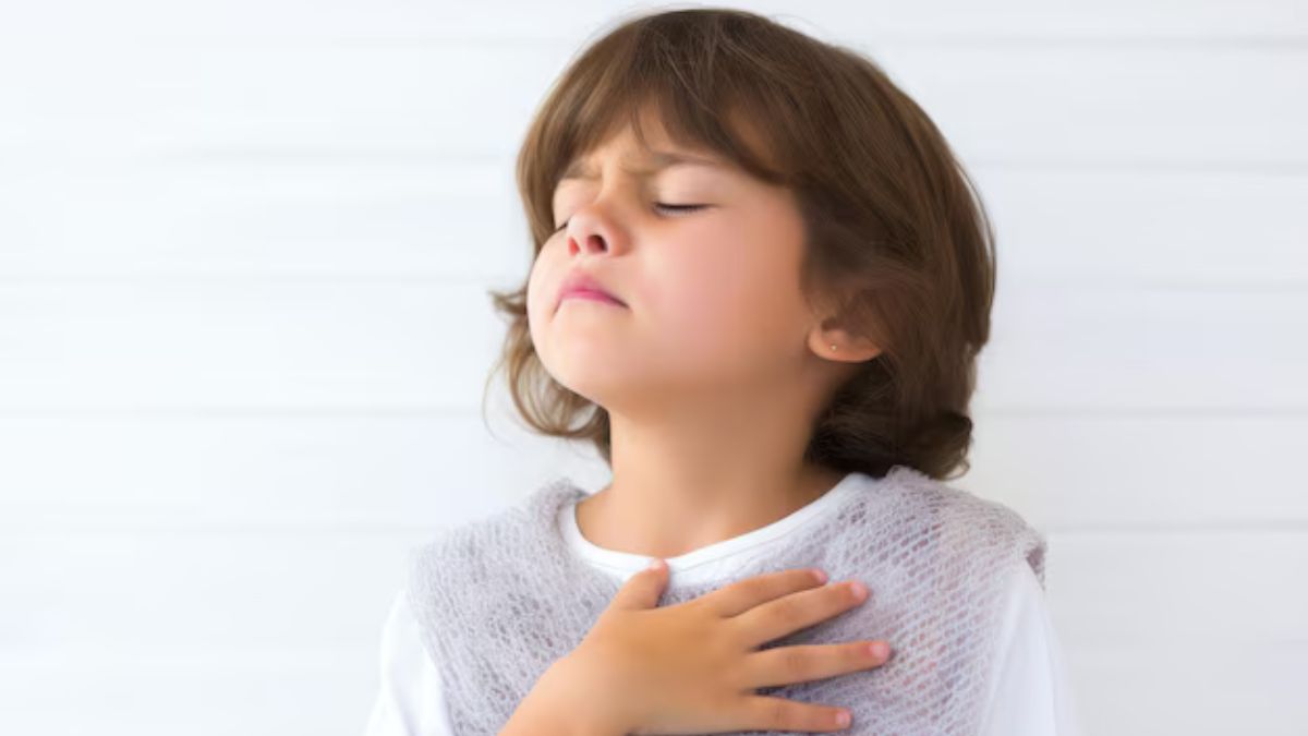 குழந்தைகளுக்கு ஏற்படும் மார்பு நெரிசலை இயற்கையாகவே போக்குவது எப்படி? மருத்துவரின் பரிந்துரை