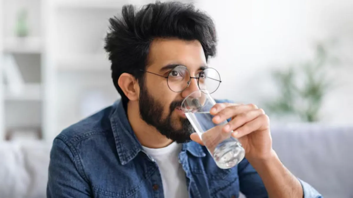 காலையில் தண்ணீர் குடிக்கும் போது நீங்க மறந்தும் செய்யக் கூடாத தவறுகள்.. அதை எவ்வாறு சரி செய்வது?