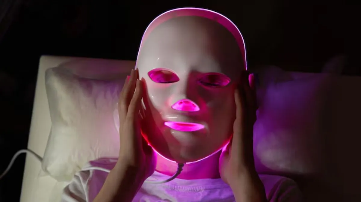 LED லைட் தெரபி – சருமத்தை புத்துயிர் பெறச் செய்யும் புதிய அழகு சிகிச்சை!