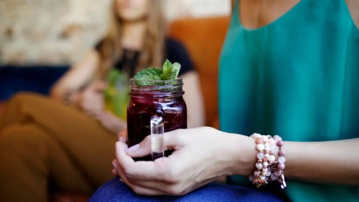 பெரிமெனோபாஸ் நிலையில் குடிக்க வேண்டிய 3 அழற்சிப் பண்புகள் நிறைந்த சிறந்த பானங்கள்