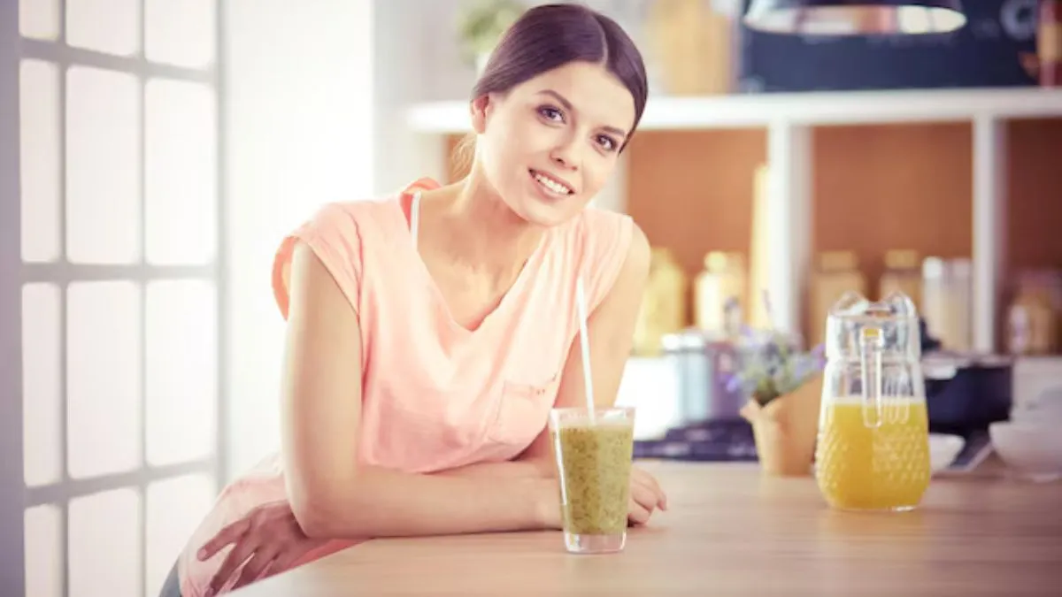 ஒரே கல்லுல ரெண்டு மாங்கா.. சருமம், முடி இரண்டையும் பளபளபாக்க காலையில் இந்த ட்ரிங்ஸ் குடிங்க