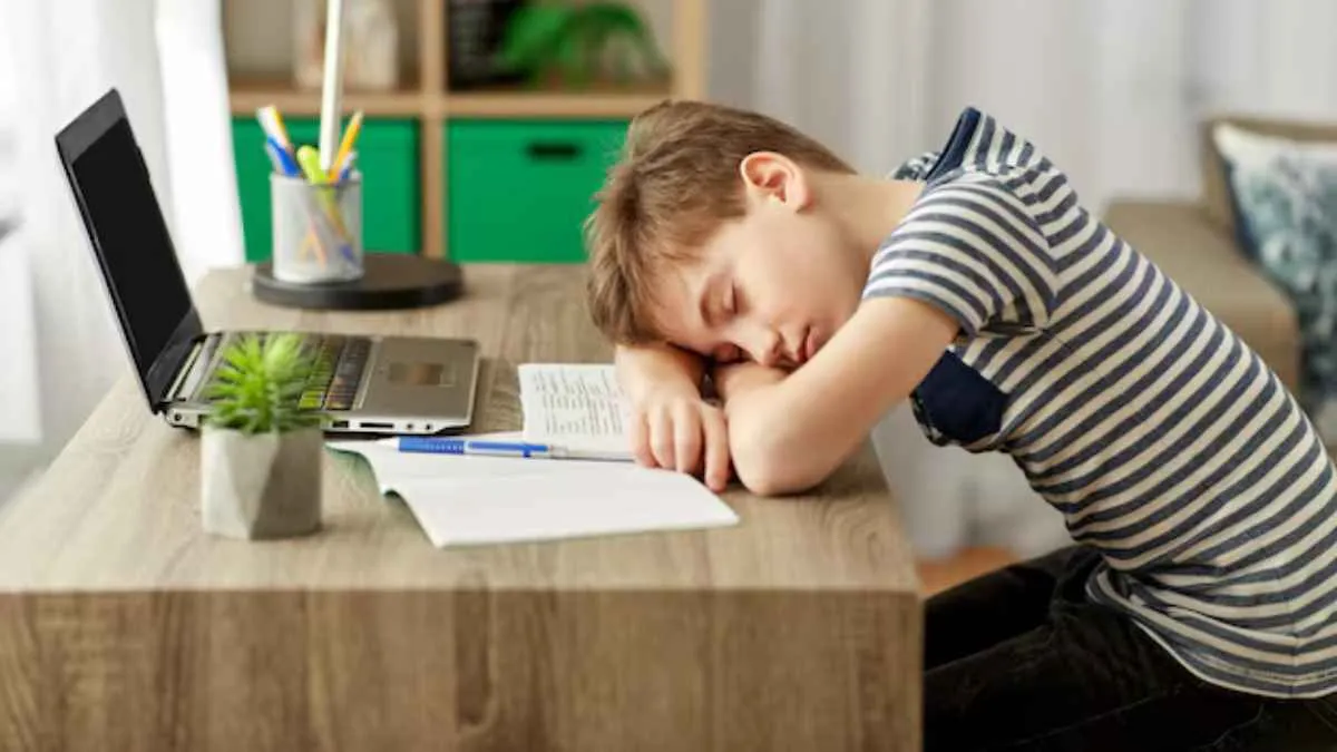 உங்க குழந்தை எப்போதும் சோர்வா இருக்கா? ஸ்ட்ராங்கா இருக்க உதவும் எளிய உணவுகள் இதோ