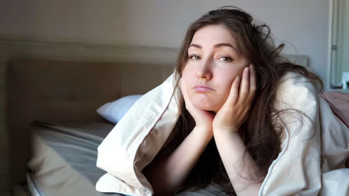 காலை எழுந்ததும் வீங்கிய முகமா? இதிலிருந்து விடுபட ஹார்மோன் சமநிலைப்படுத்தும் டிடாக்ஸ் டீ குடிங்க