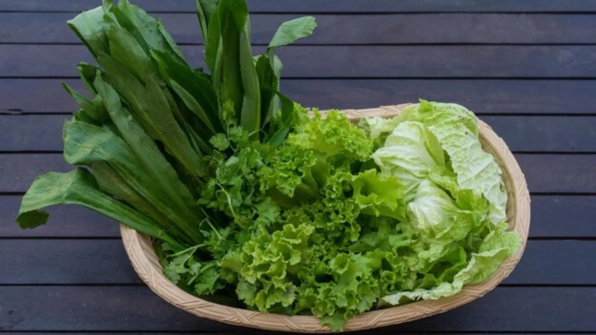 பச்சை இலை காய்கறிகளை நீங்க சரியான வழியில் தான் சாப்பிடுகிறீர்களா? நிபுணர் தரும் விளக்கம்