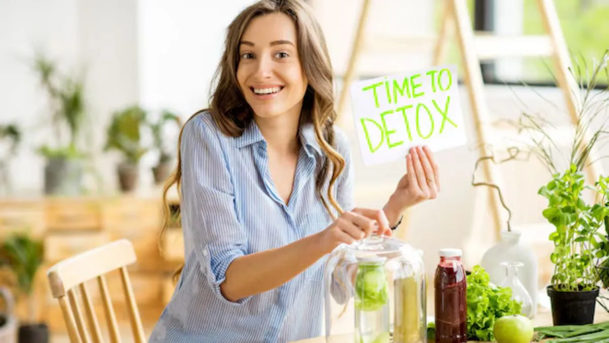 ஒரே மாதத்தில் ஈஸியா 5 கிலோ எடையைக் குறைக்க இந்த 5 டிடாக்ஸ் பானங்கள் குடிங்க..