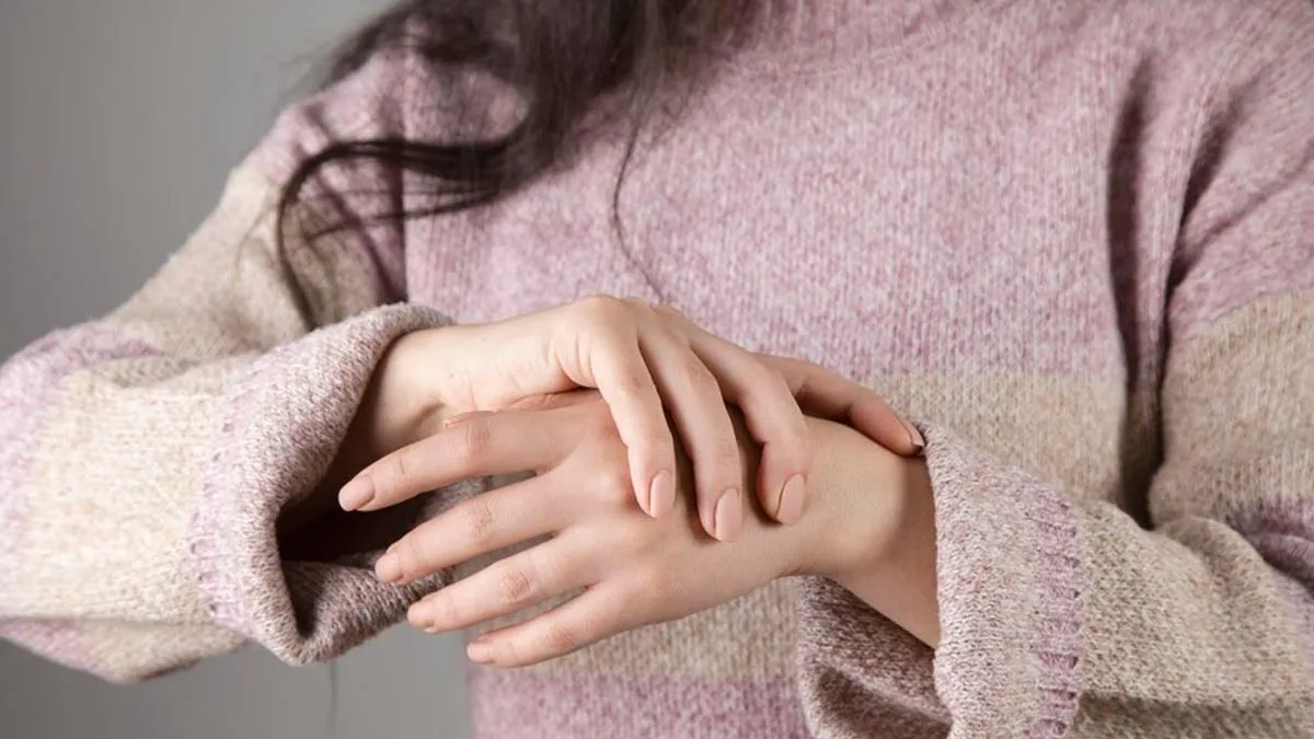 கை நடுக்கம் இருக்கா.? இது தான் காரணம்.. இதை சாப்பிட்டால் போதும்.!