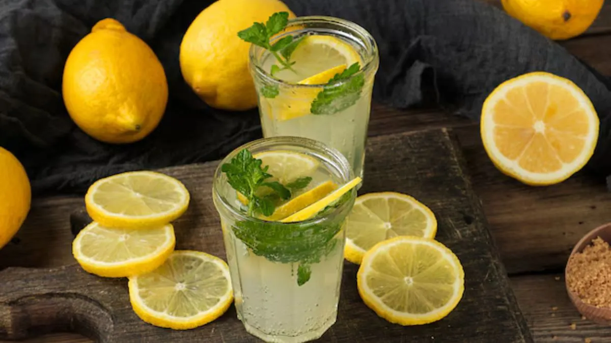 தினமும் லெமன் வாட்டர் குடிப்பதால் உங்க உடலுக்கு என்னாகும் தெரியுமா? மருத்துவர் தரும் அட்வைஸ்