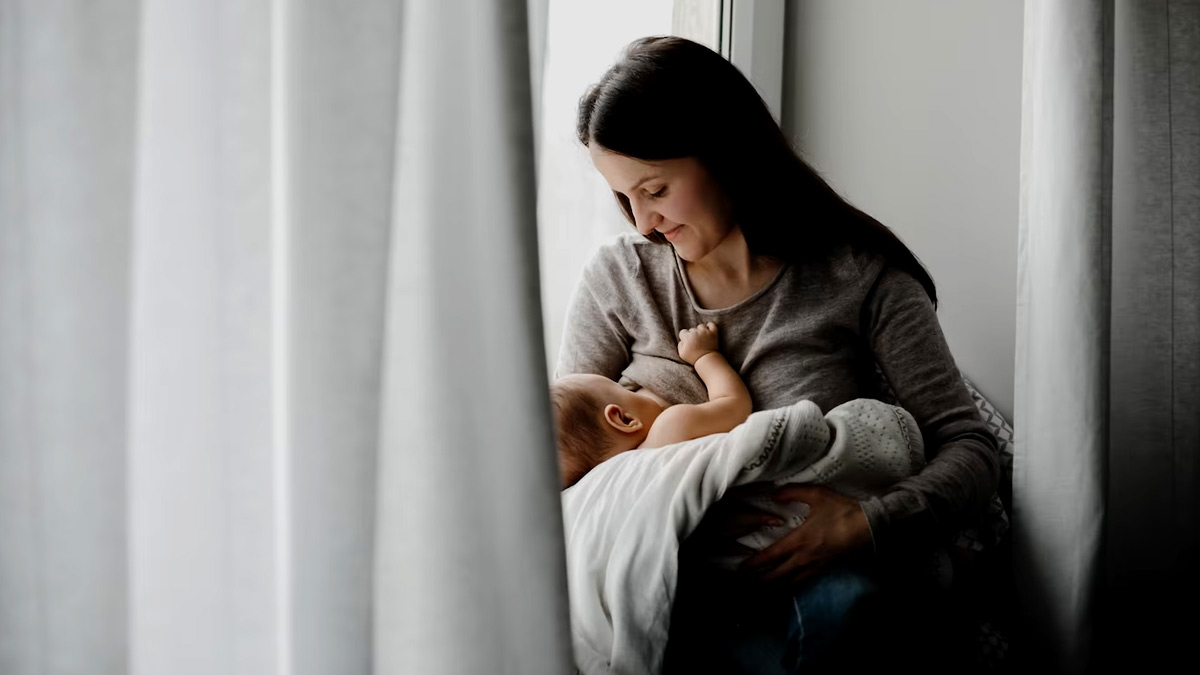 Breastfeeding Avoid Food: தாய்ப்பால் கொடுக்கும் போது தவிர்க்க வேண்டிய உணவுகள் எவை தெரியுமா?
