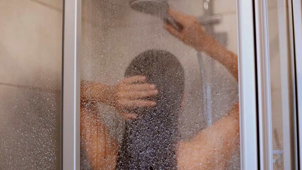 Cold Shower Benefits: குளிர்ந்த நீரில் குளிப்பது உடலுக்கு நல்லதா?