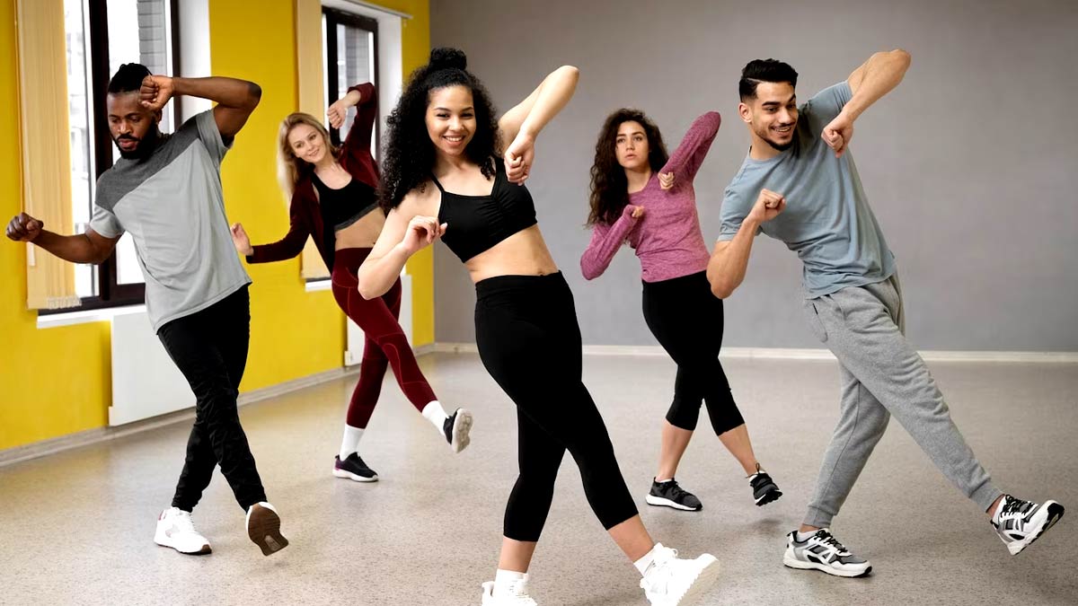 Dance for Weight Loss: டான்ஸ் ஆடினால் உடல் எடை குறையுமாம்! எப்படி தெரியுமா?