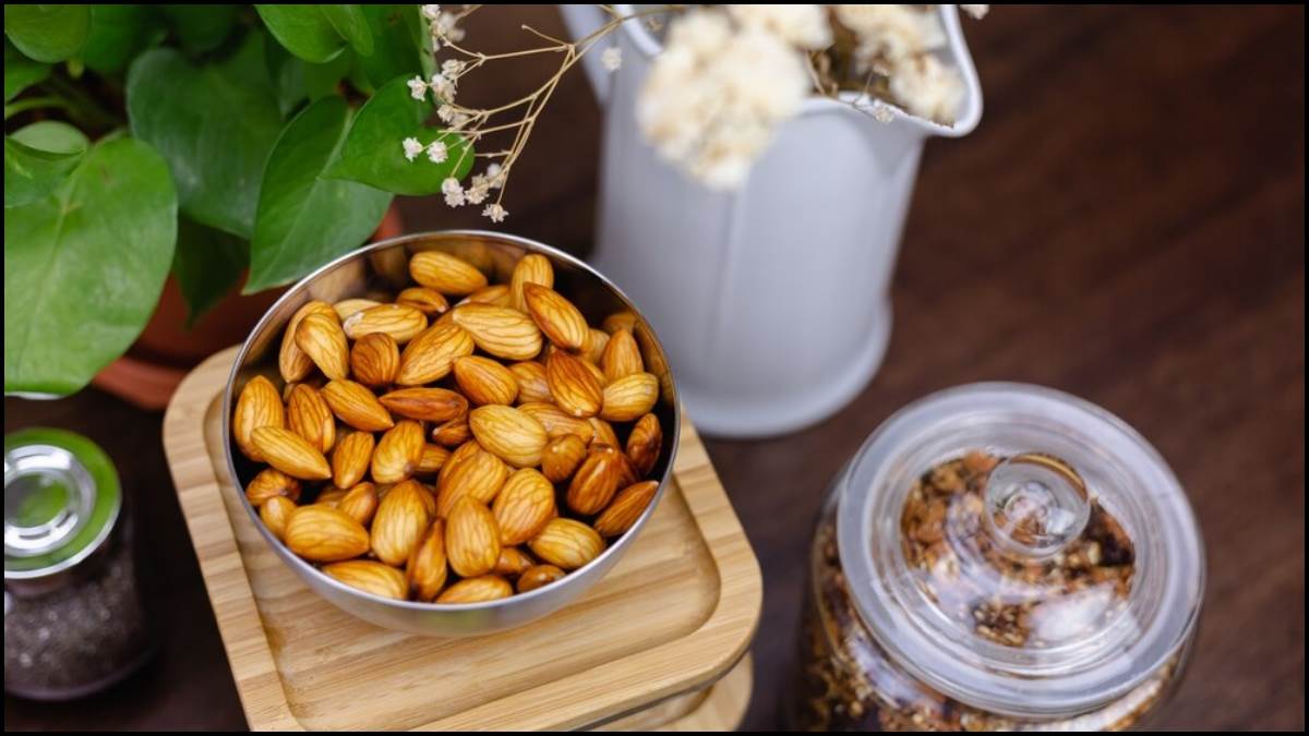 Soaked Almonds Benefits: டெயிலி காலையில் 10 ஊற வைத்த பாதாம் சாப்பிடுவது எவ்வளவு நல்லது தெரியுமா?