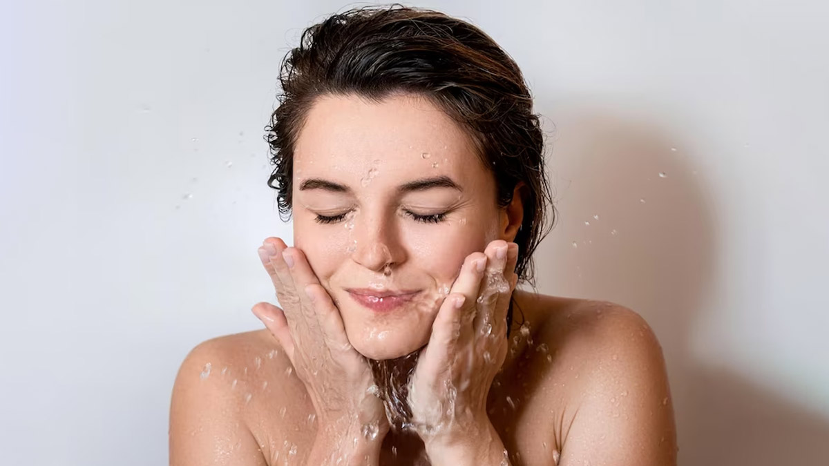 Face Wash Uses: நீங்கள் தெரிந்து கொள்ள வேண்டிய ஃபேஸ் வாஷின் அற்புத நன்மைகள்