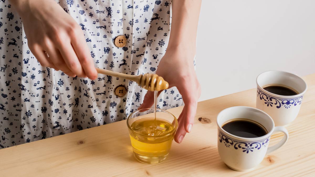 Honey for Weight Loss: உடல் எடையை வேகமாகக் குறைக்க தேனை இப்படி சாப்பிடுங்க.