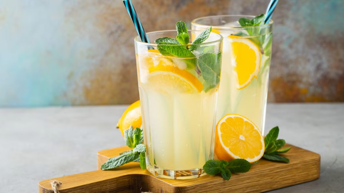 Jaggery Lemon Water: உடல் எடை குறைய வெல்லம் கலந்த எலுமிச்சைச் சாற்றை இப்படி குடிங்க