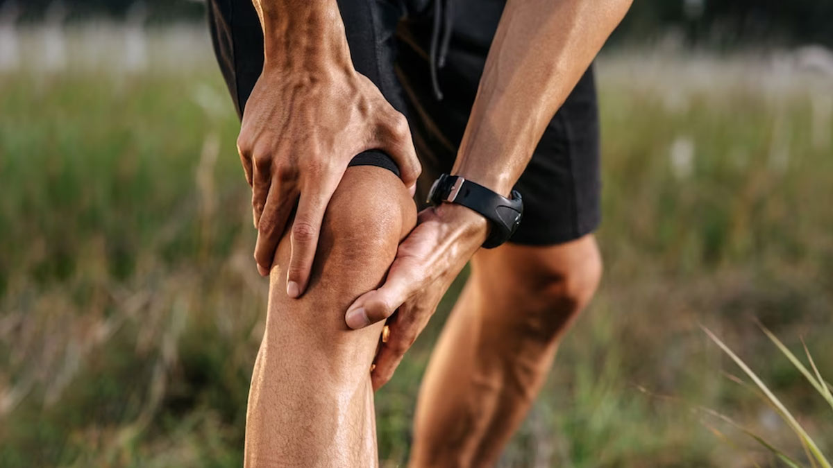 Knee Pain Exercise: முழங்கால் வலியால் அவதிப்படுபவரா நீங்கள்? வீட்டில் இருந்தே இதை செய்து பாருங்கள்