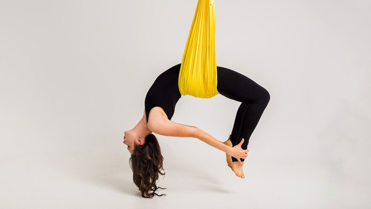 Aerial Yoga: ஏரியல் யோகா செய்தால் இவ்வளவு நன்மைகள் கிடைக்குமா?