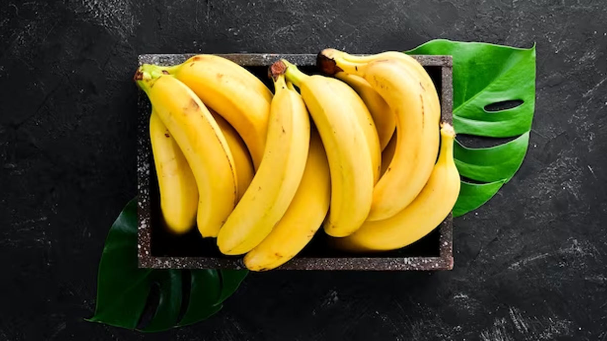 Banana In Monsoon: மழைக்காலத்தில் வாழைப்பழம் சாப்பிடுவது நல்லதா? வாழைப்பழம் சாப்பிட எது சிறந்த சீசன்