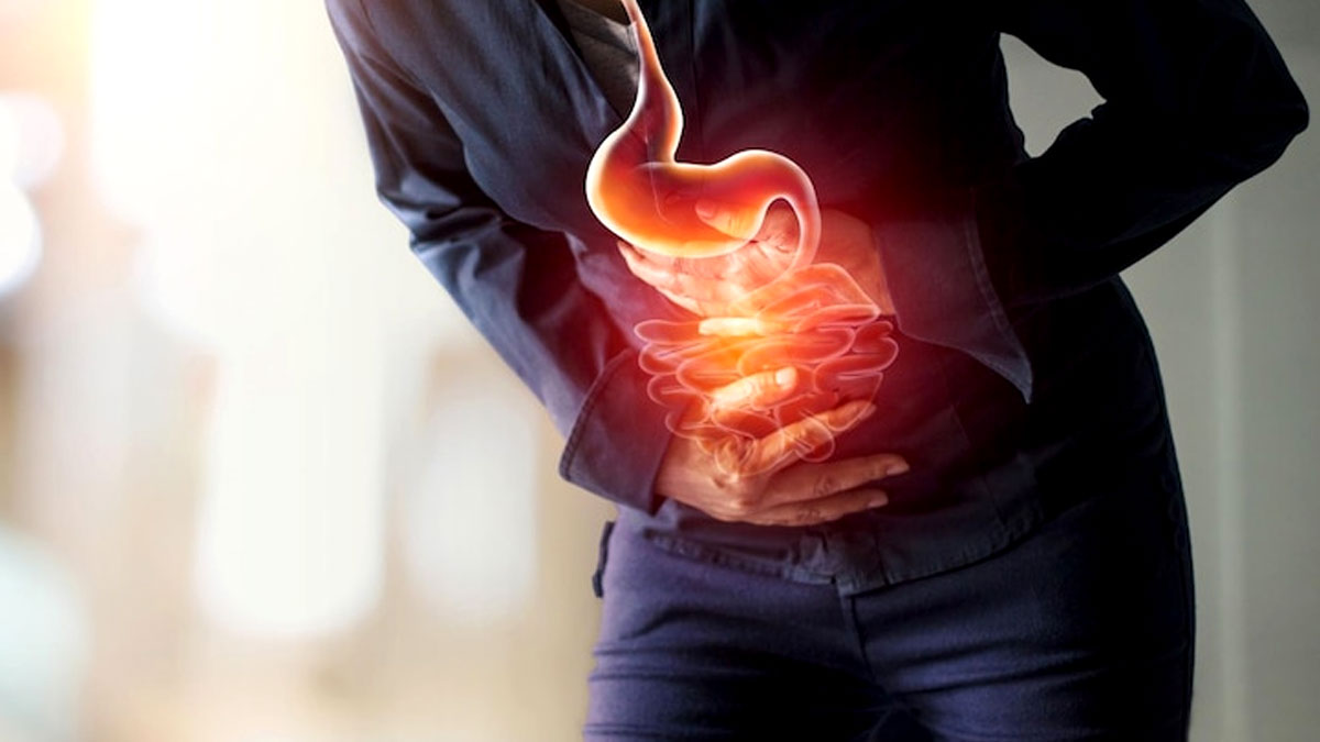 Stomach Ulcer Prevention: அல்சரால் அவதிப்படுகிறீர்களா? இந்த வீட்டு வைத்தியங்களை முயற்சி செய்து பாருங்க
