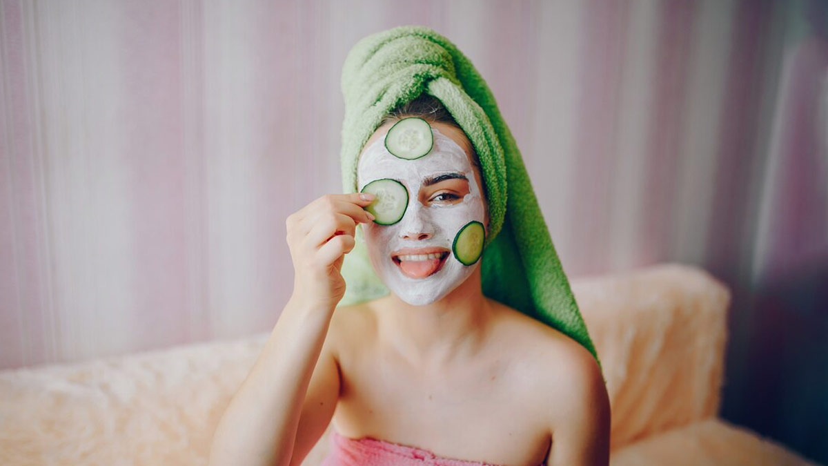Yogurt Face Pack: சருமத்தை ஜொலி ஜொலிக்க வைக்கும் சூப்பரான ஃபேஸ்பேக்!