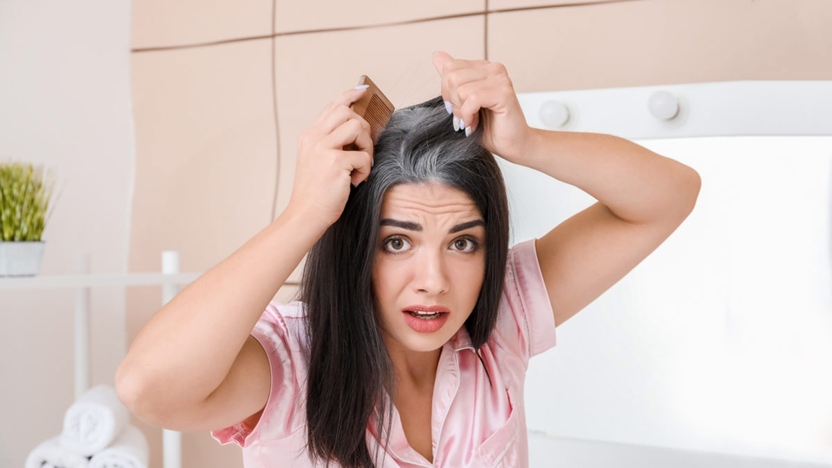 Grey Hair Tips: இளநரை பிரச்சினையால் கவலைப்படுகிறீர்களா? நிரந்தர தீர்வுக்கு இந்த ஆயுர்வேத முறையை பின்பற்றுங்கள்!