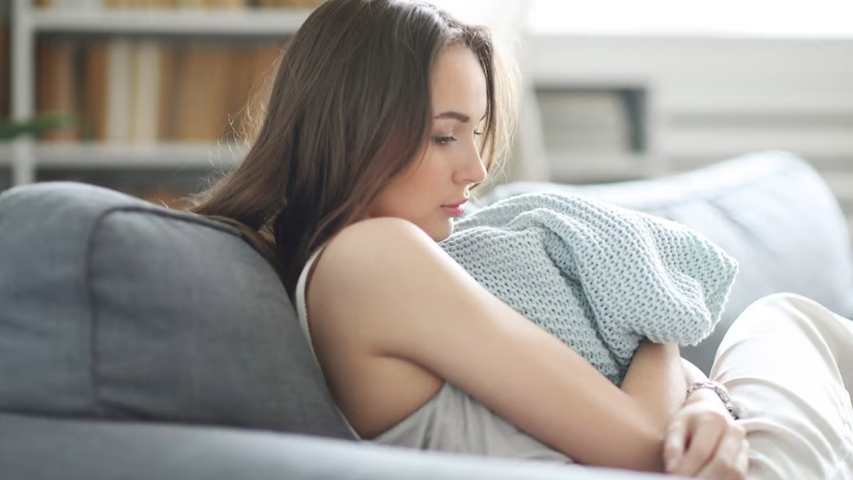Period Fatigue: மாதவிடாயின் போது ஏற்படும் சோர்வை சமாளிக்க உதவும் சில வழிகள்