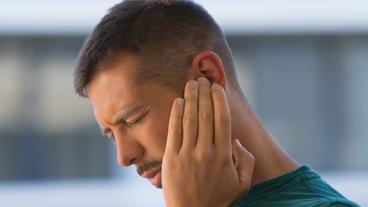 Acoustic Neuroma: திடீர் காது கேளாமை மூளைக் கட்டியின் அறிகுறியா? நிபுணர்கள் கூறுவது இங்கே!