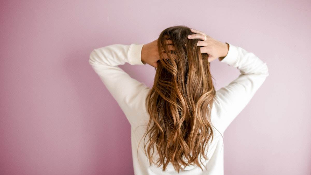 Seasonal hair loss: வானிலை மாற்றத்தால் முடி வளர்ச்சி பாதிக்குமா? நிபுணர்கள் கூறுவது இங்கே!
