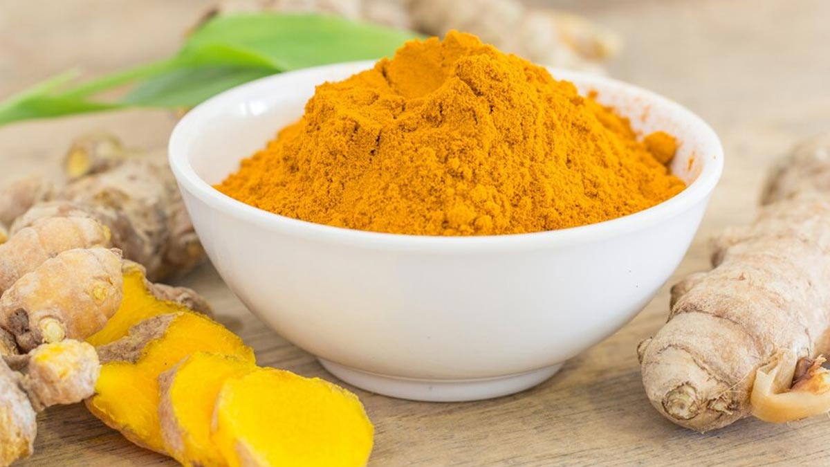 Turmeric Benefits: மஞ்சள் தூளில் இவ்வளவு நன்மைகள் உள்ளதா? தவிர்க்காமல் கட்டாயம் படிங்க!