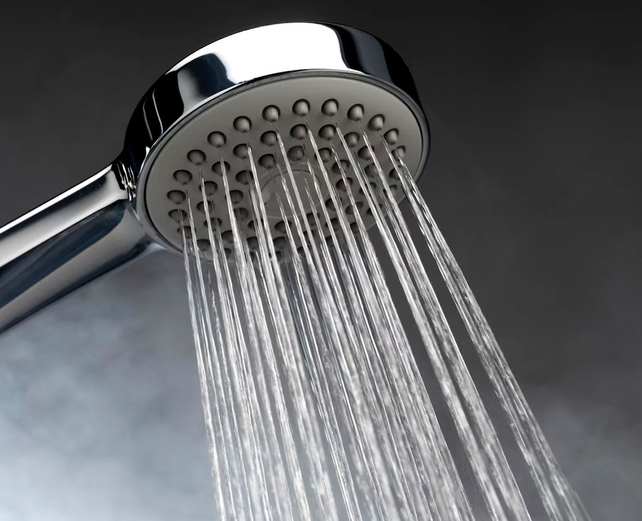Hot Water Bath: வெந்நீரில் குளிக்கும் போது கவனத்தில் வைக்க வேண்டிய விஷயங்கள்!