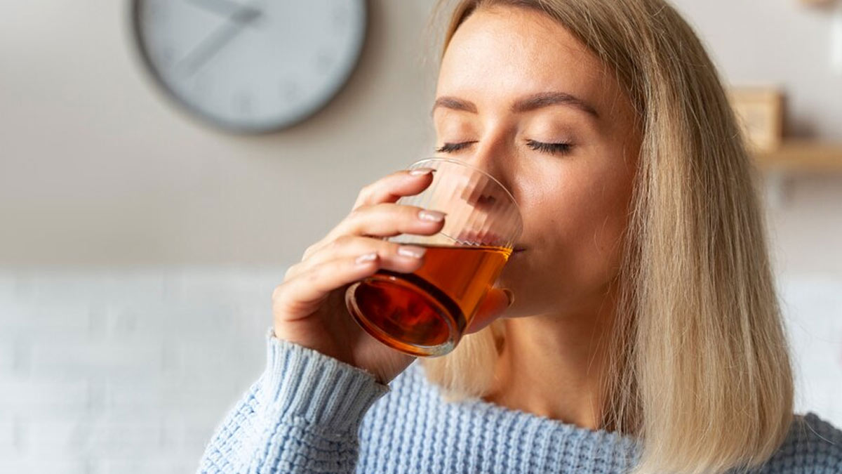 Black Tea Benefits: பிளாக் டீ உடலுக்கு நல்லதா? கெட்டதா?