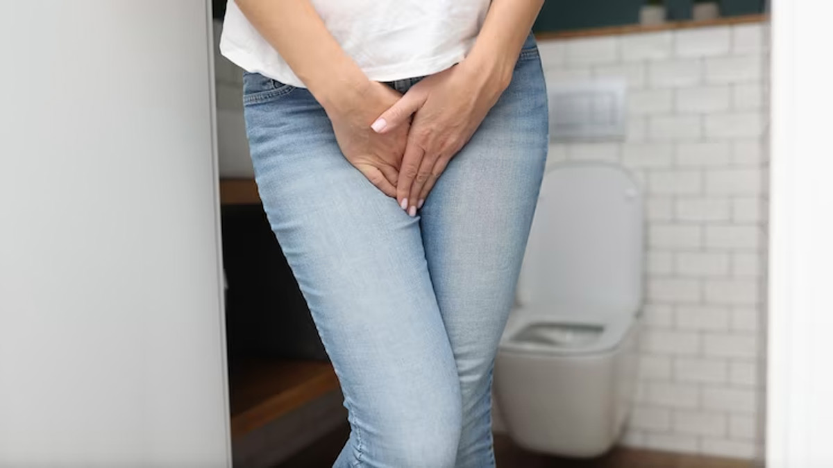 Effects Of Holding Urine: சிறுநீரை ரொம்ப நேரம் வைத்திருப்பவர்களா நீங்க? அப்ப இத கவனிங்க