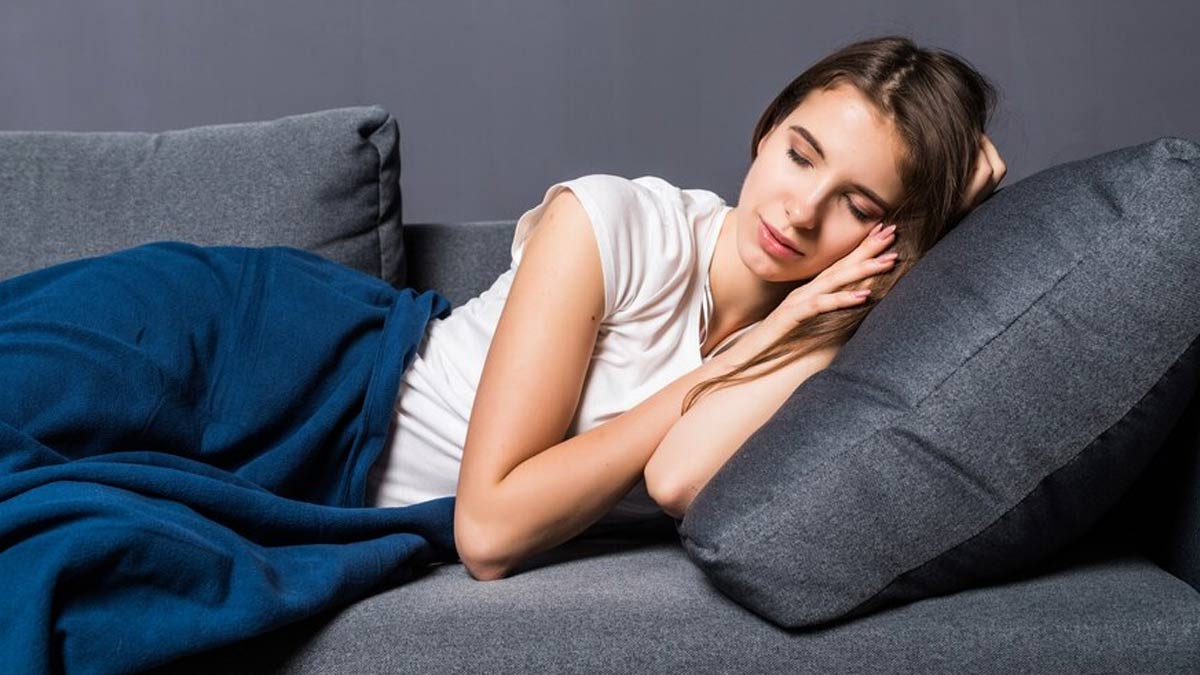 Sleep Deprivation: குறைவாக தூங்குவதால் உடலுக்கு இவ்வளவு பாதிப்பு ஏற்படுமா? நிம்மதியான தூக்கத்தை பெற டிப்ஸ்!