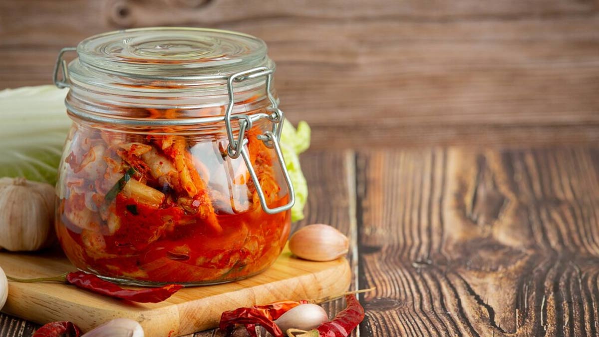 Sour Food Side Effects: அதிகப்படியான புளிப்பு சாப்பிடுவது கடுமையான தீங்கு விளைவிக்கும் தெரியுமா?