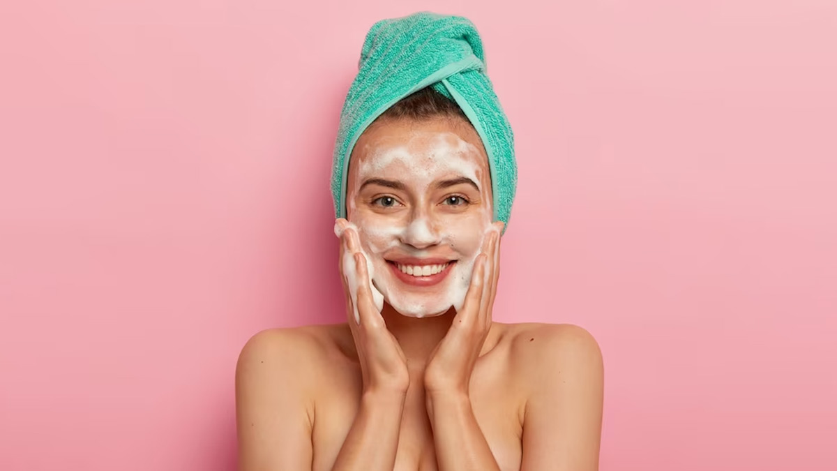Oily Skin Tips: ஆயில் ஸ்கின் உள்ளவர்கள் அடிக்கடி முகத்தை கழுவது நல்லதா?
