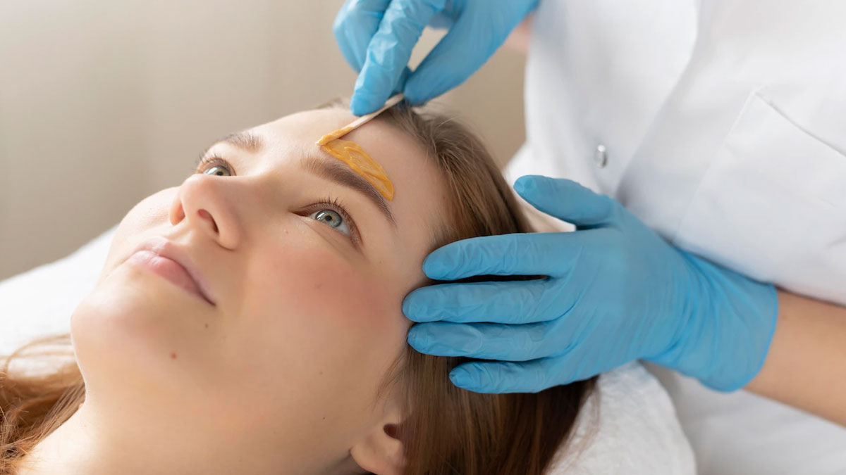 Skin Care: முகத்தில் உள்ள தேவையற்ற முடிகளை நீக்க இந்த 5 வீட்டு வைத்தியத்தை ட்ரை பண்ணுங்க!