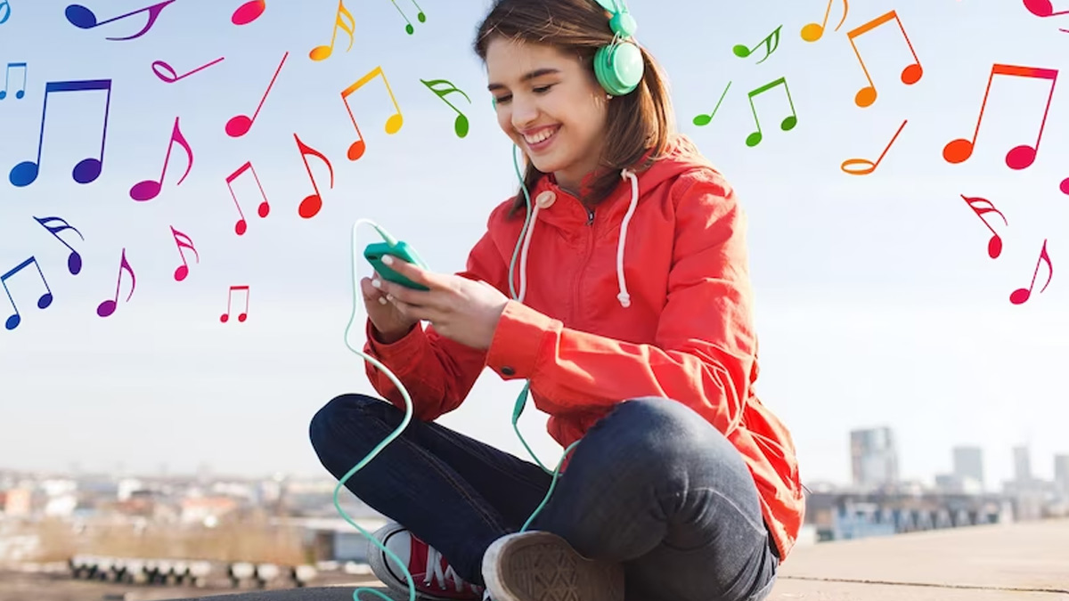Headphone Users: இயர்போன் பயனர்களே உஷார்! அதிக சத்ததுடன் மியூசிக் கேட்டால்..
