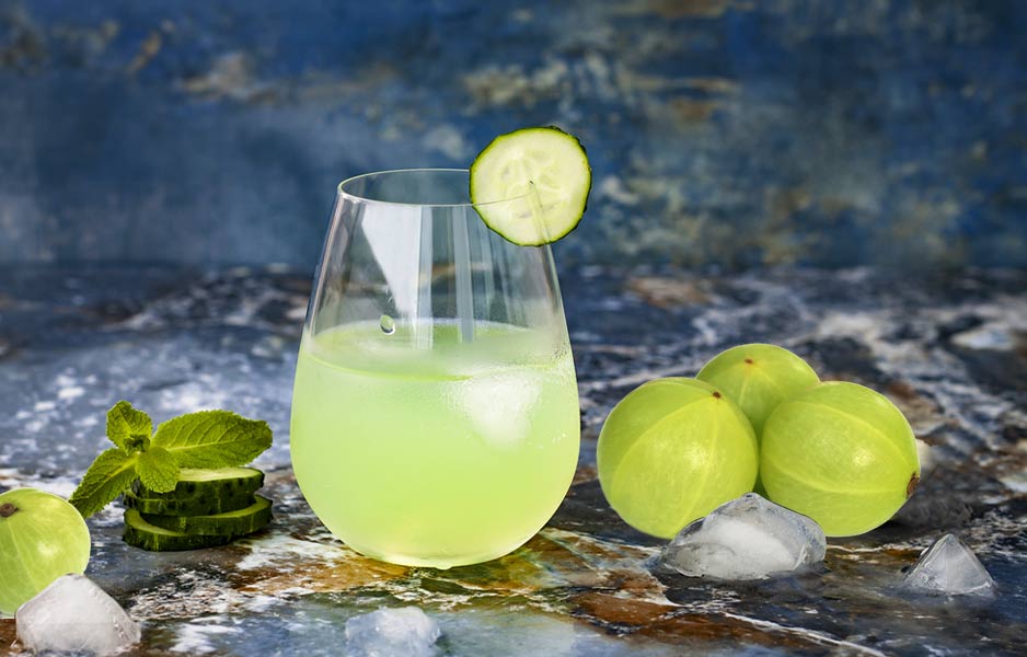 Amla For Hair Growth: முடி அடர்த்தியா, கருமையா வளர ஆம்லா சாற்றில் இதை சேர்த்து குடிங்க