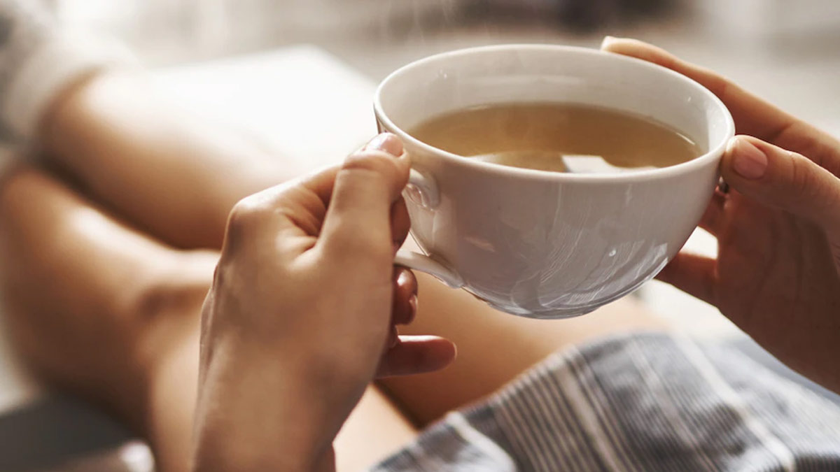 Morning Drinks: காலையில் டீ, காஃபிக்கு பதிலாக இந்த பானங்களை குடியுங்க.. எந்த நோயும் அண்டாது!