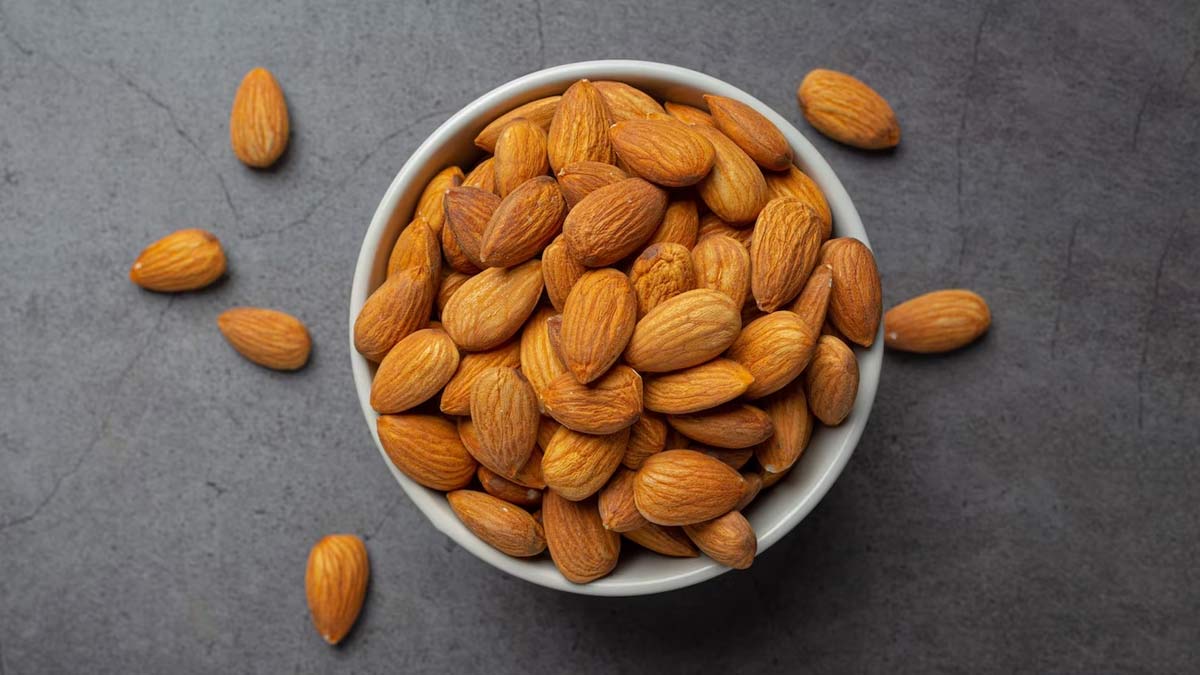 Almonds Benefits:: பாதாமில் உள்ள முழு சத்துக்களும் கிடைக்க… எப்போது, எப்படி சாப்பிடனும் தெரியுமா?