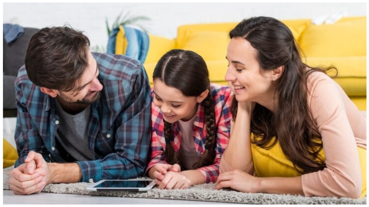 Parenting Tips : நீங்க வேலைக்கு போகும் பெற்றோர்களா?… குழந்தையை சரியாக வளர்க்க இந்த 3 விஷயங்கள செய்யுங்க!