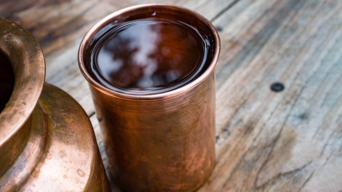 Copper Water: செப்பு பாட்டிலில் இருந்து தண்ணீர் குடிப்பதால் கல்லீரல் மற்றும் சிறுநீரகம் பாதிக்கப்படுமா?